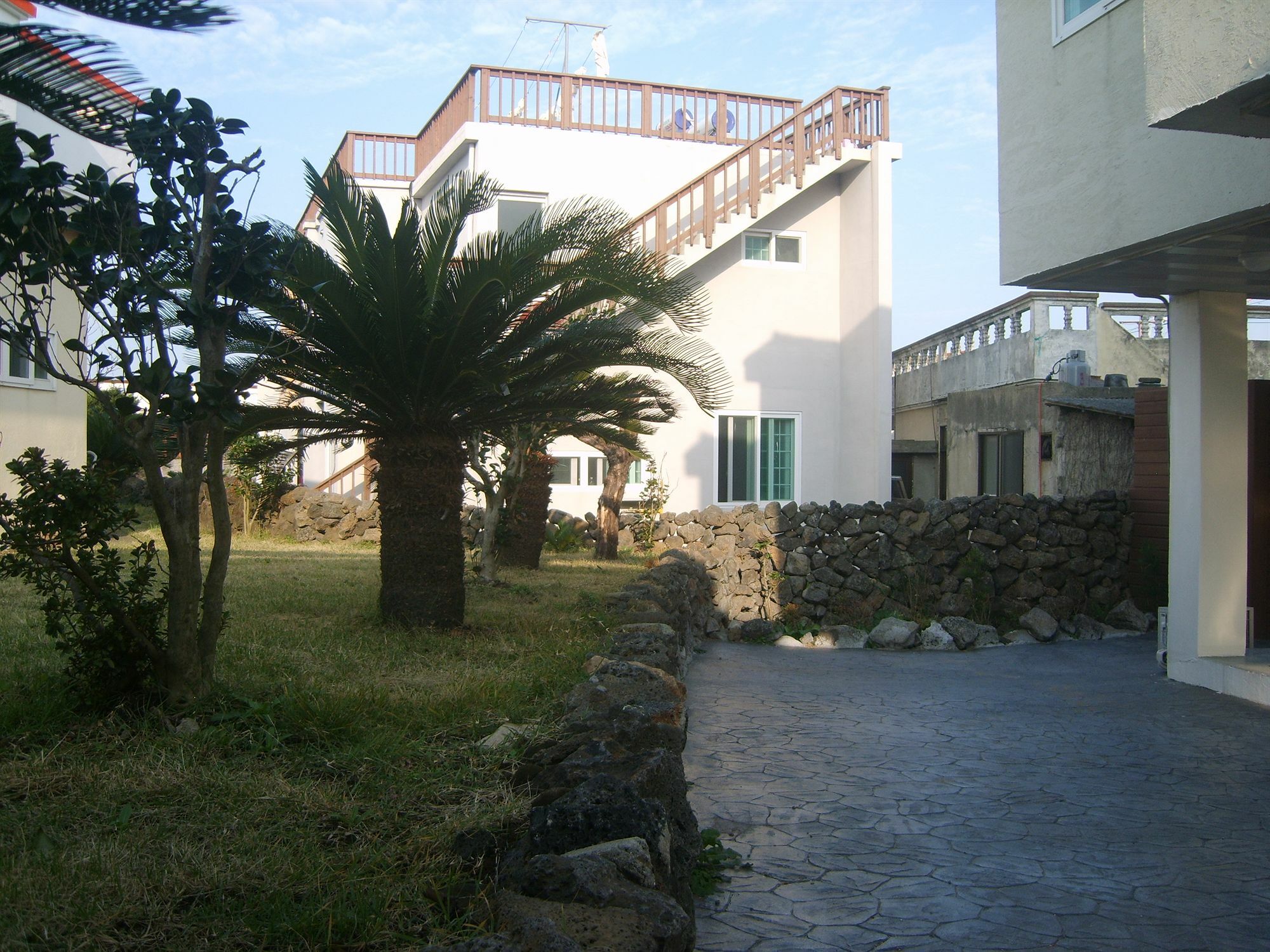 Be Road House Hotel Jeju Buitenkant foto