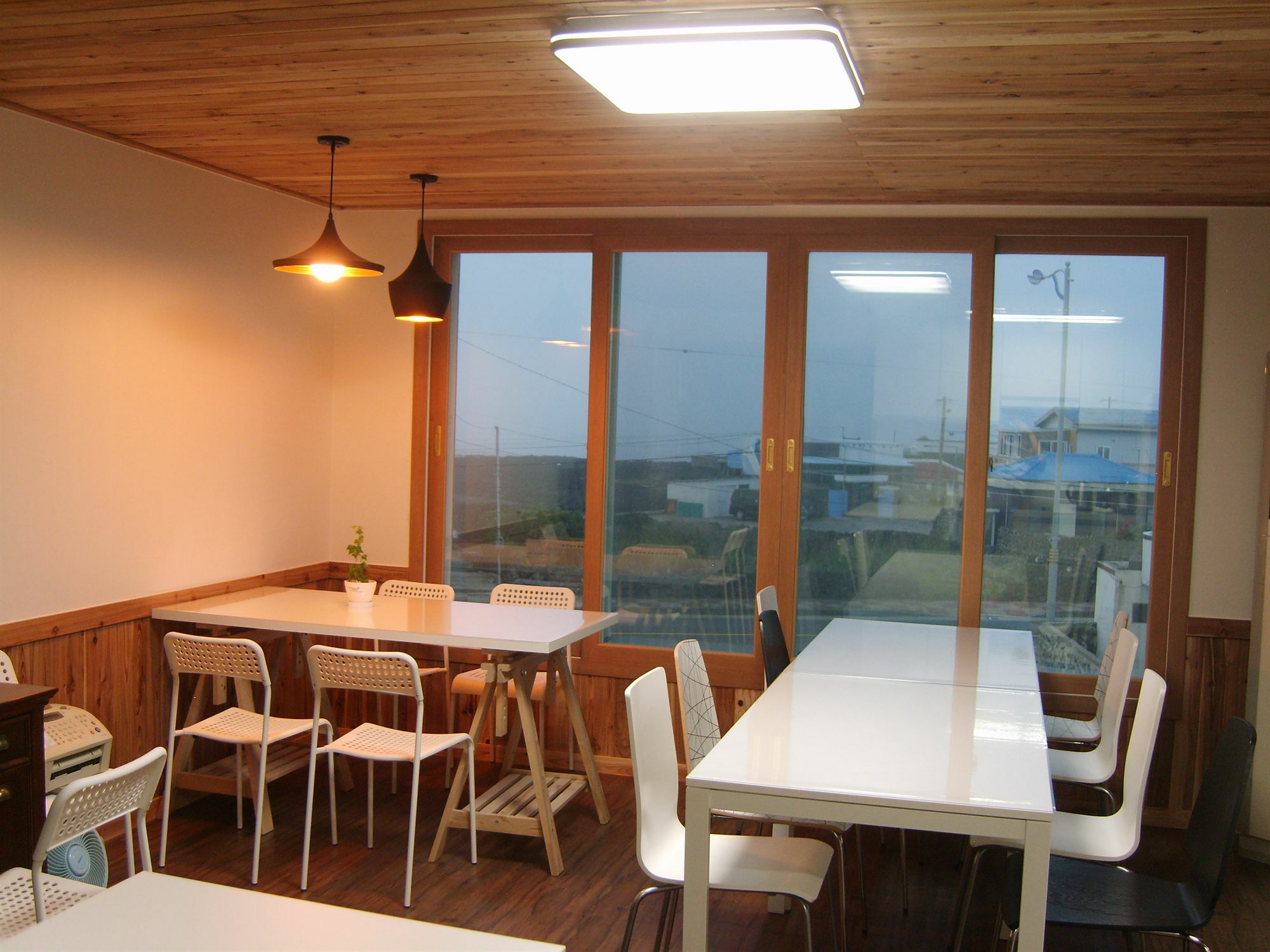 Be Road House Hotel Jeju Buitenkant foto